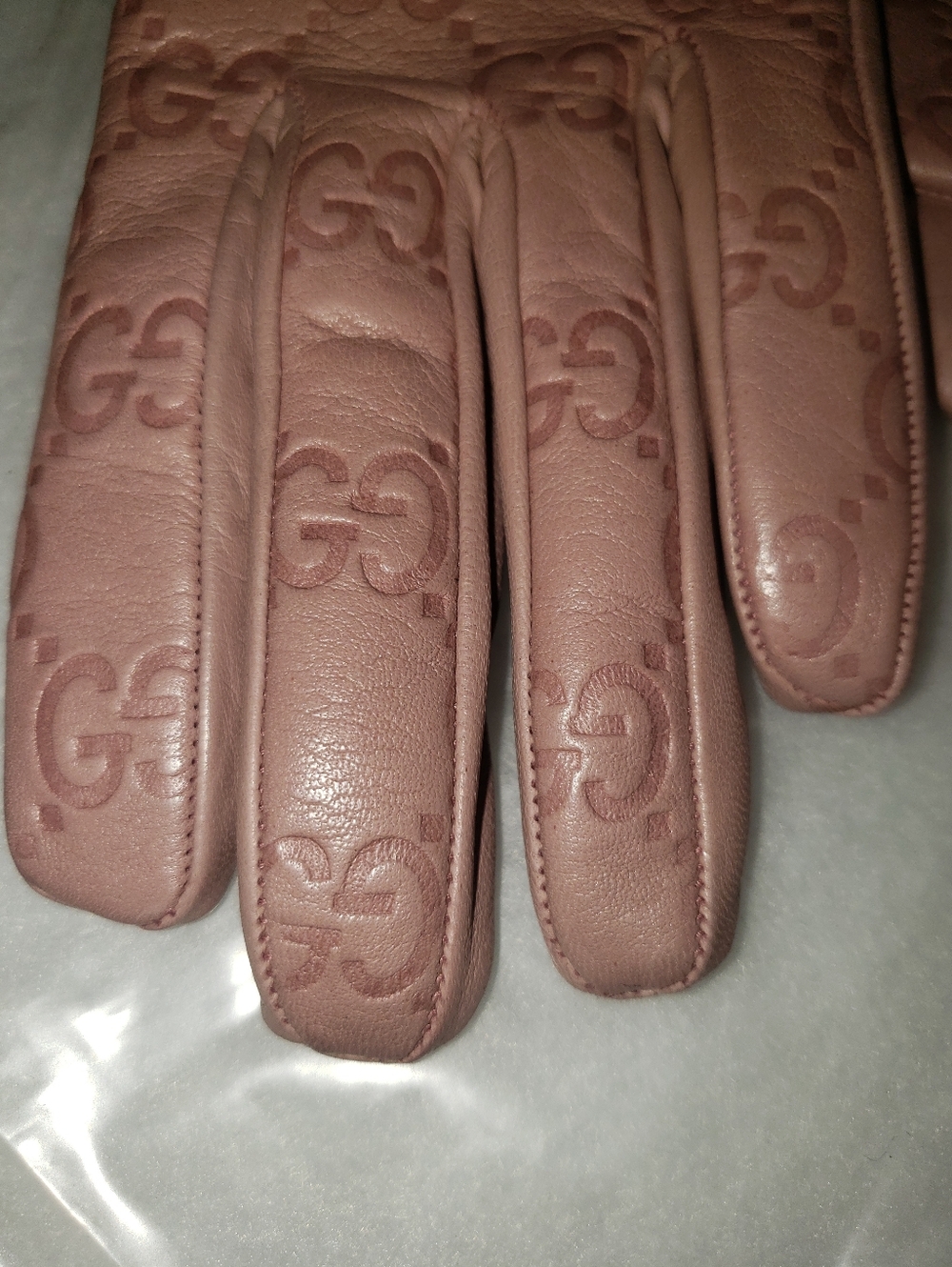 Gucci Lillac Lambskin Leather Cashmere Lined Glove With Ink Stain - Picture 3 of 13